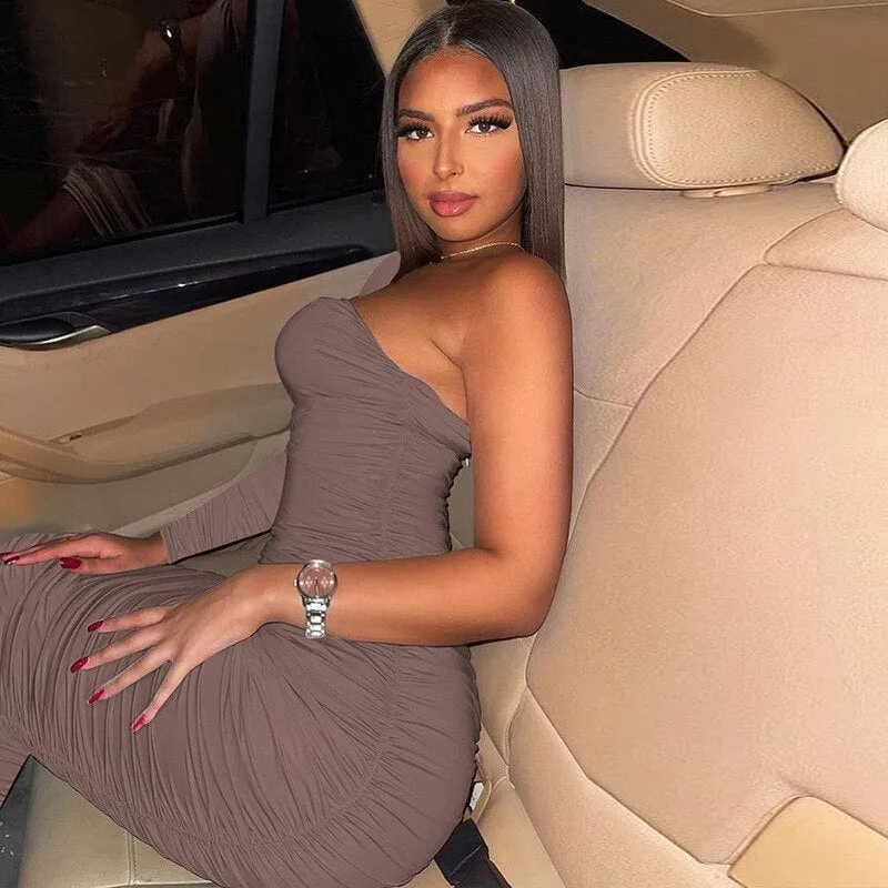 BerriesJam - One Shoulder Bodycon Solid Long Sleeve Maxi Party Dress