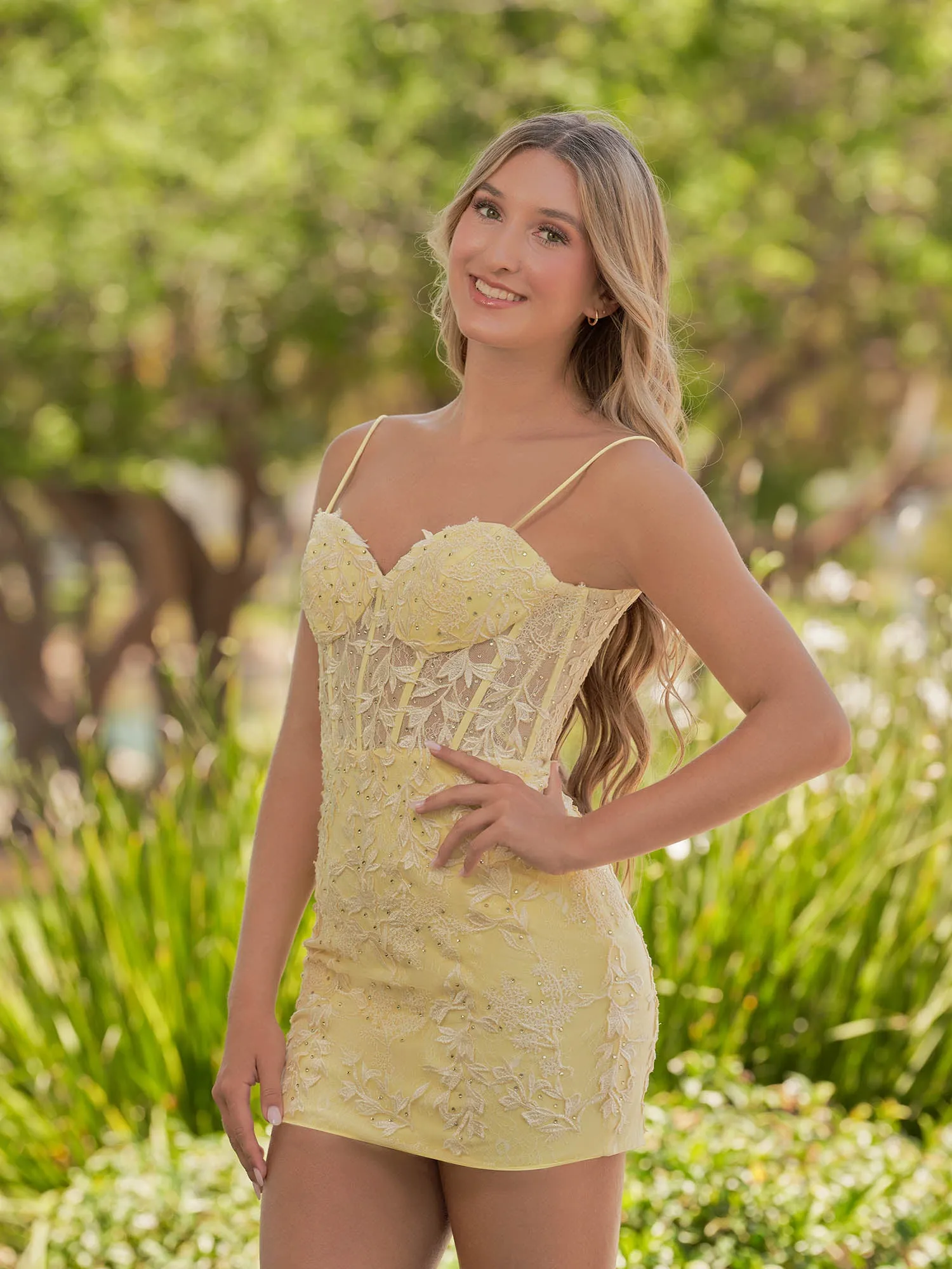 Bodycon Champagne Spaghetti Straps Tight Short Homecoming Dress with Appliques