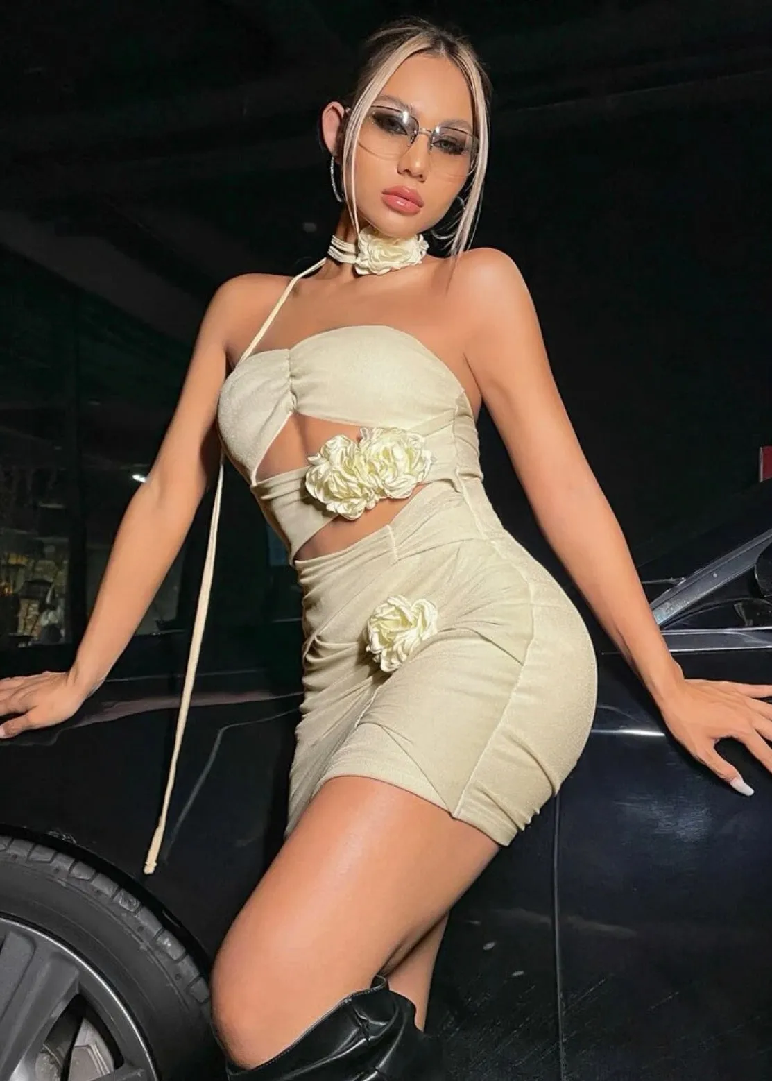 Cut Out Stereo Flower Tube Bodycon Dress in Beige