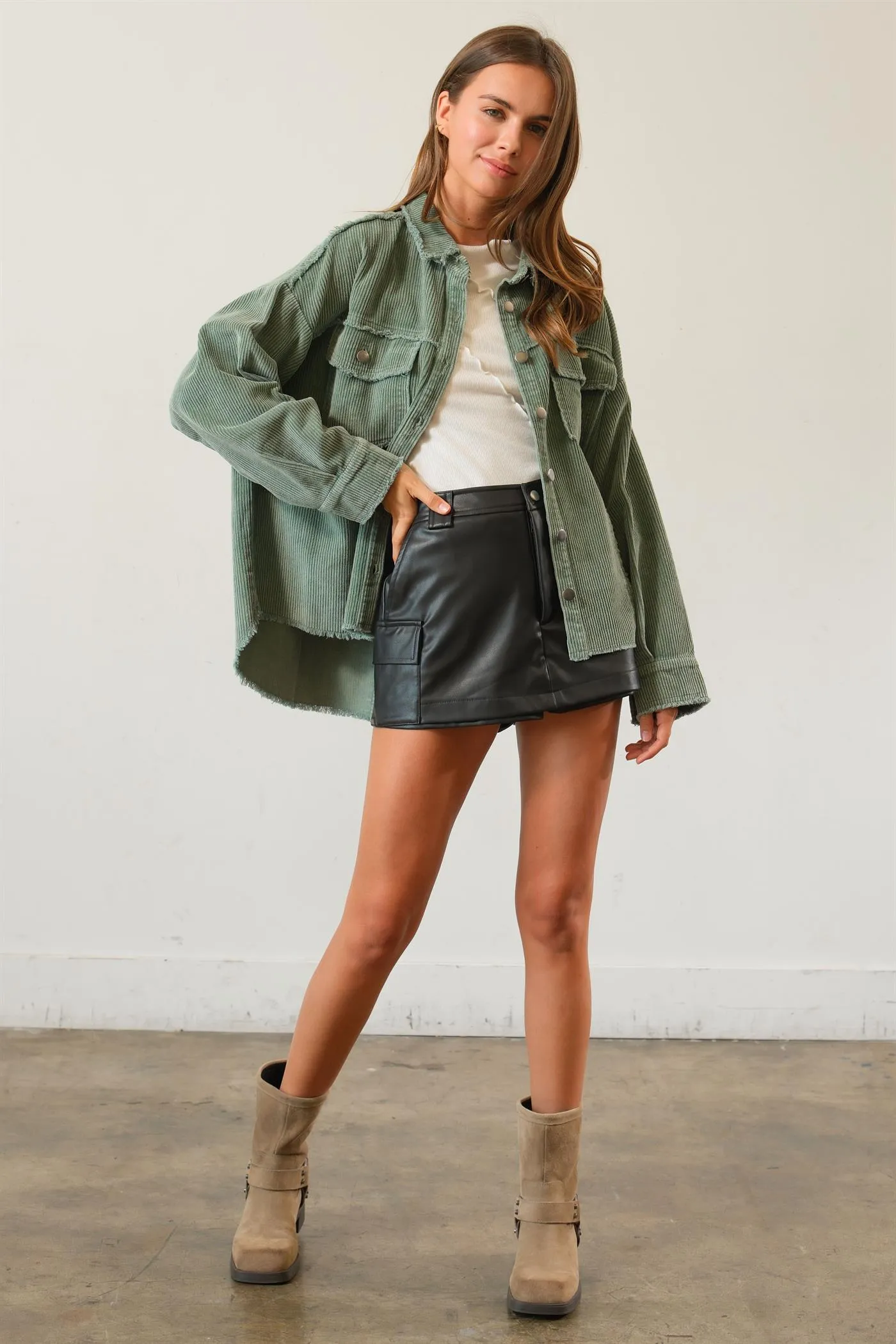 HF25A748-Washed Corduroy Frayed Shacket