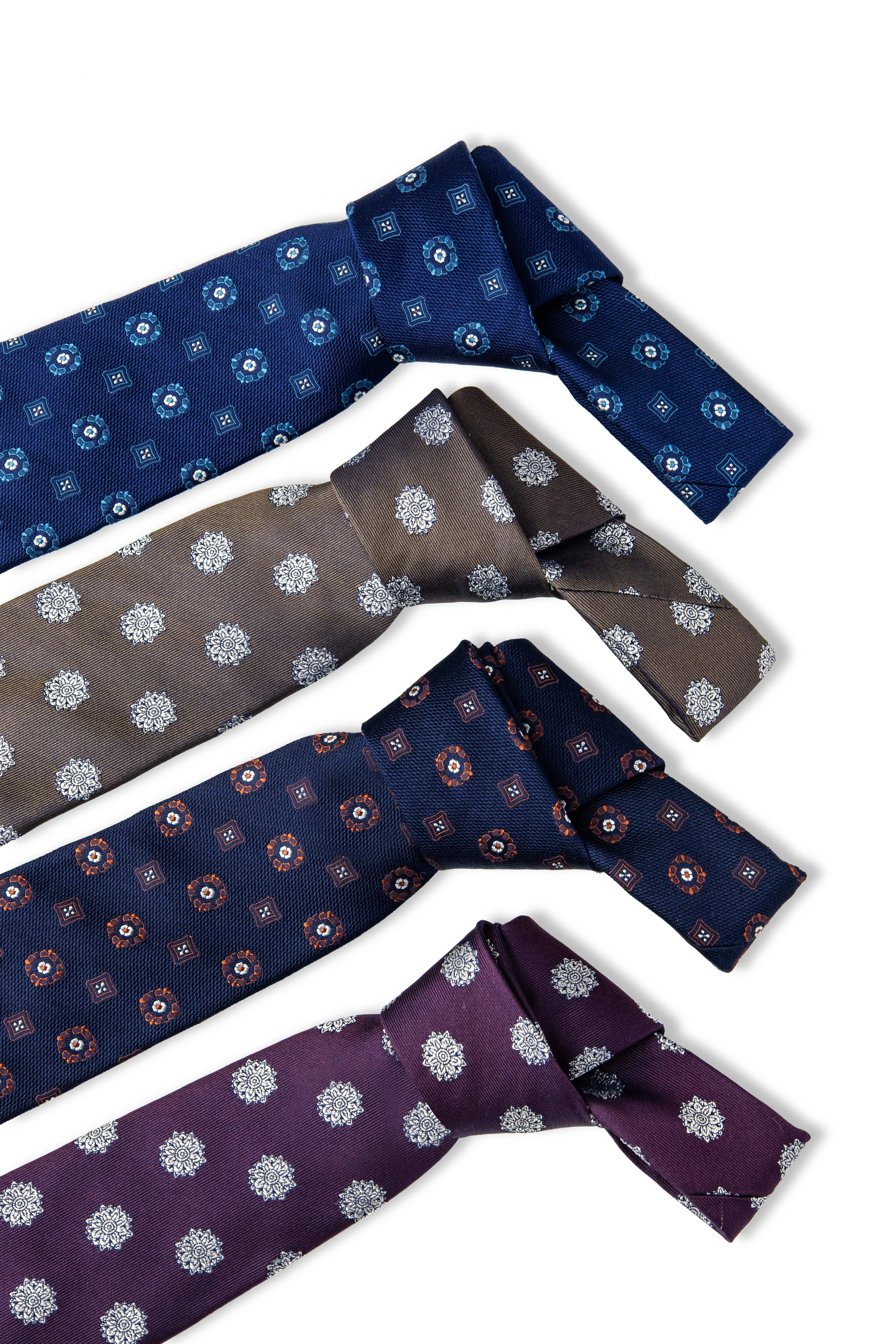 Little Falls Medallion Foulard Silk Tie, Purple / Silver