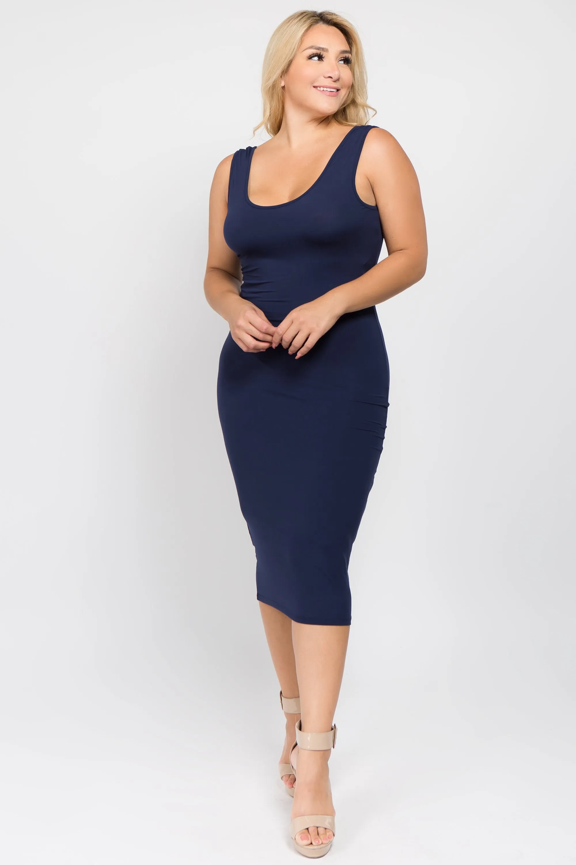 Plus Size Scoop Neck Midi Bodycon Dress