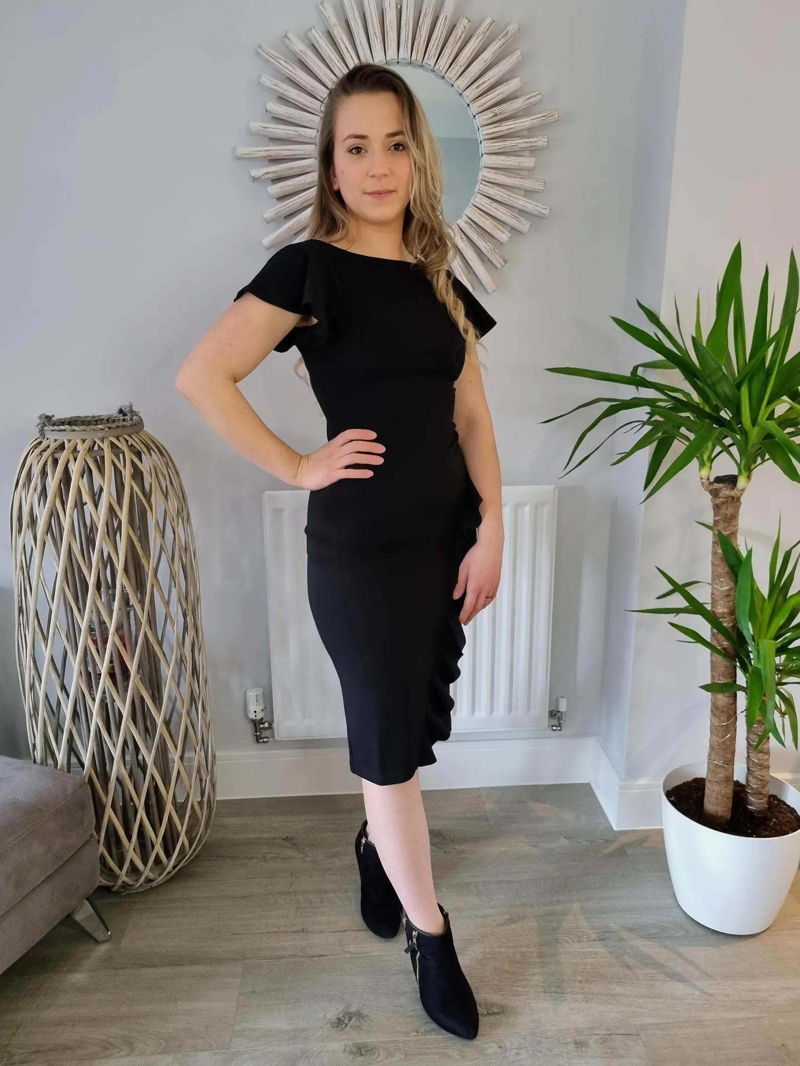 Tulsa Frill Front Cap Sleeve Midi Dress In Black