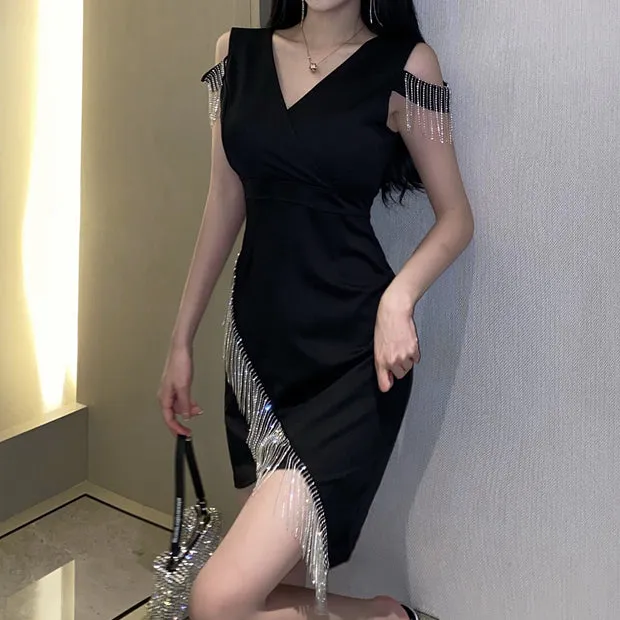 V-Neck Sleeveless Fringed Black Cocktail Dress