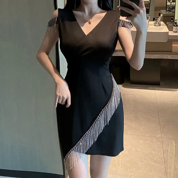 V-Neck Sleeveless Fringed Black Cocktail Dress